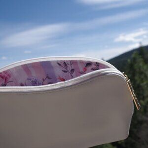 White New Makeup Bag By Patlgia Bonaldi